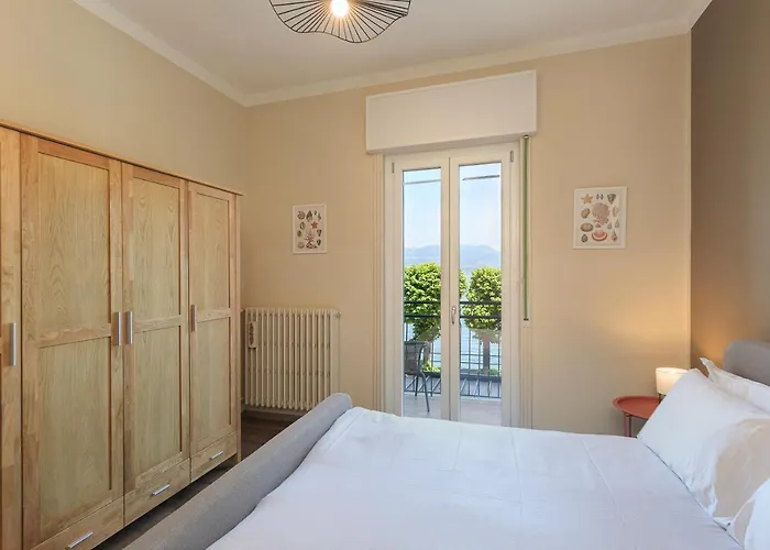 Italia 1 - By Impero House Rent Отель